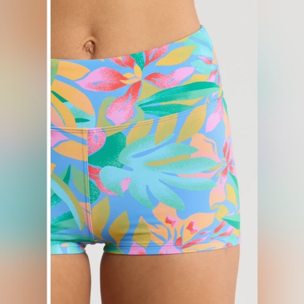 Billabong Tropic Daze Cropped Rashguard & Marina High Waist Surf Shorts Set - Picture 3 of 15